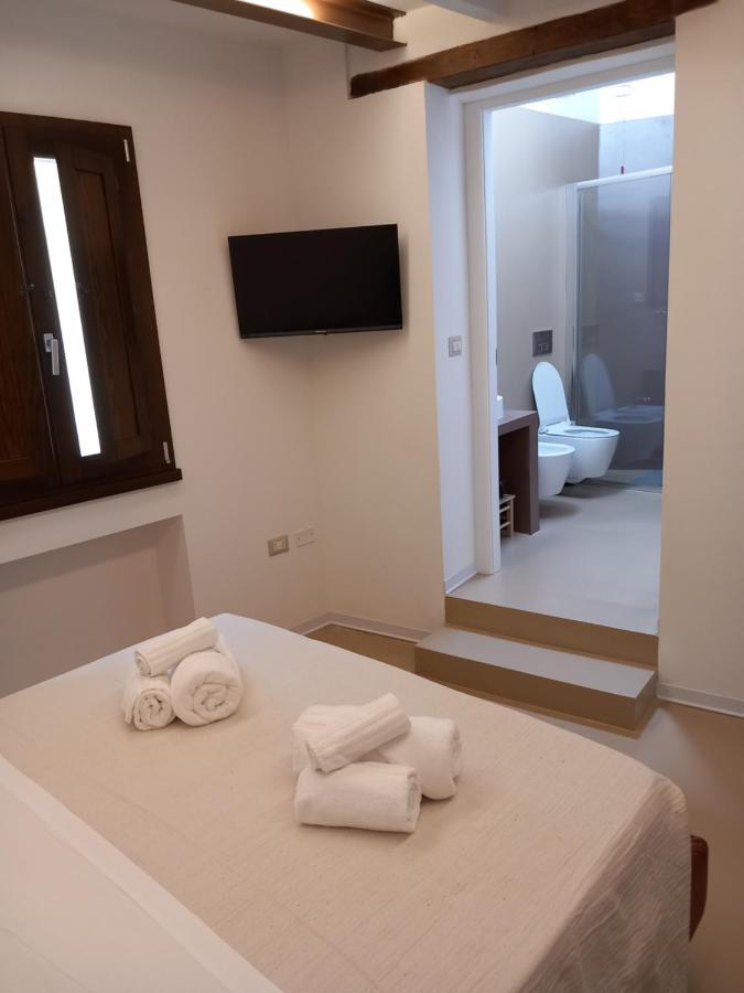 La Casetta Guest House Oristano Bagian luar foto
