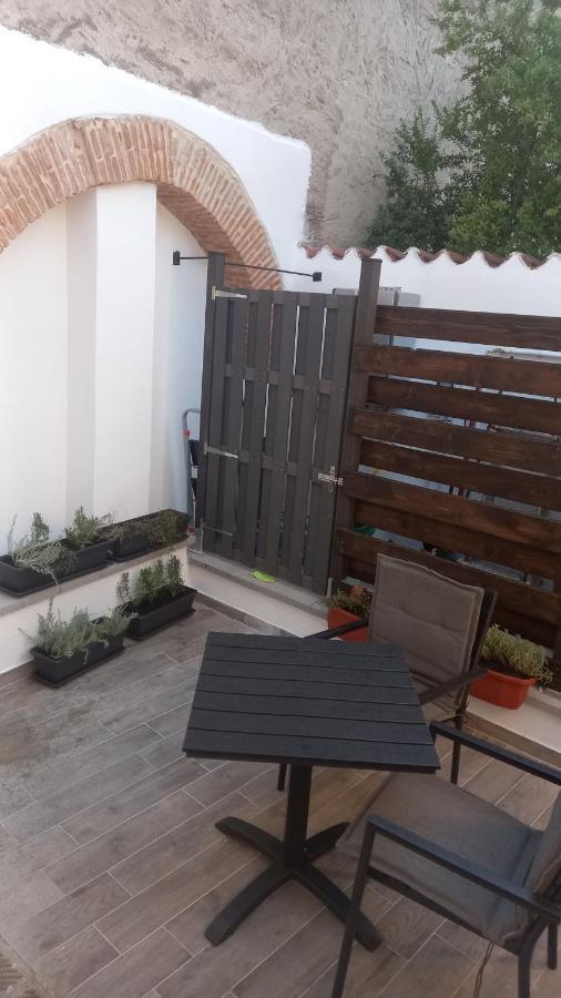 La Casetta Guest House Oristano Bagian luar foto