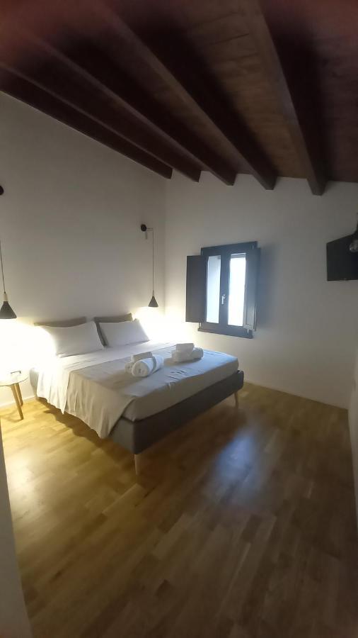 La Casetta Guest House Oristano Bagian luar foto